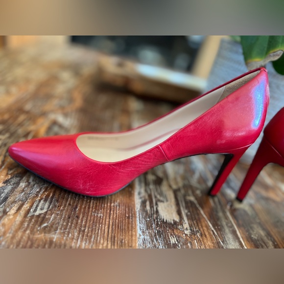 Cole Haan 9 B Red Gabbie Pump - Picture 6 of 8